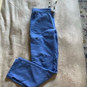 Figs yola skinny scrub pants